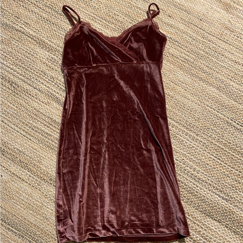 Urban Outfitters Mauve Velvet Dress with Lace